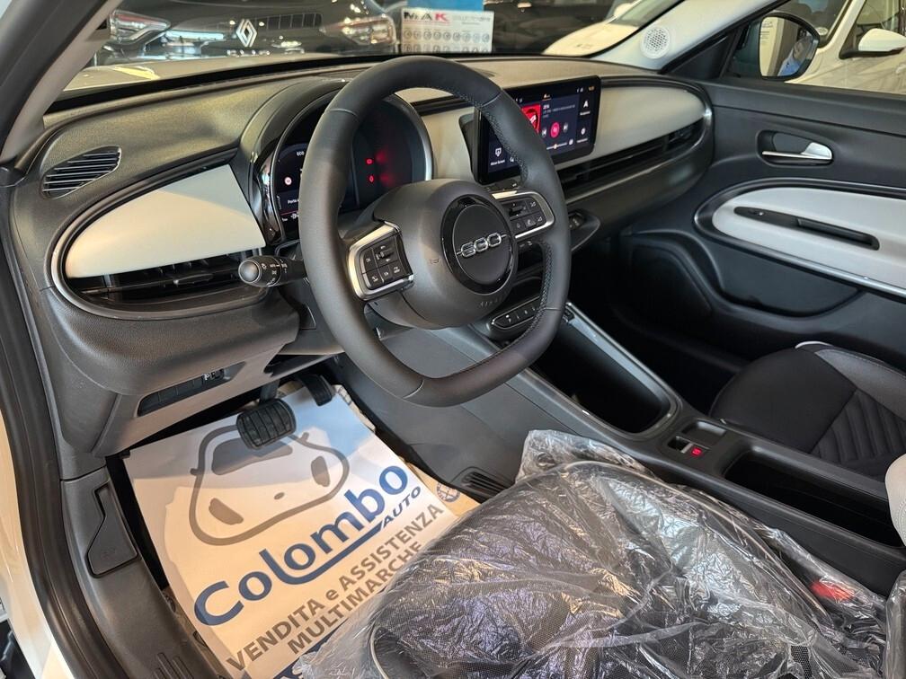 Fiat 600 1.2 hybrid La Prima 110cv auto Navi Led App conn Cam 18" Neopat