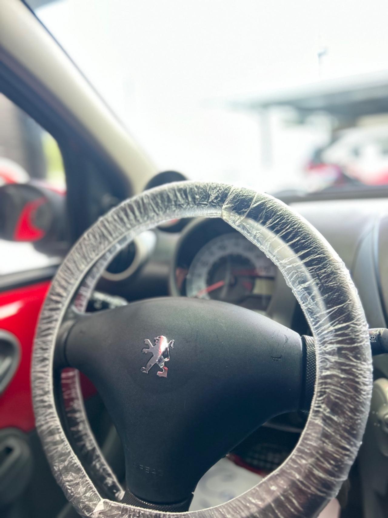 Peugeot 107 1.0 Benz. Sweet Years 2Tronic 2010