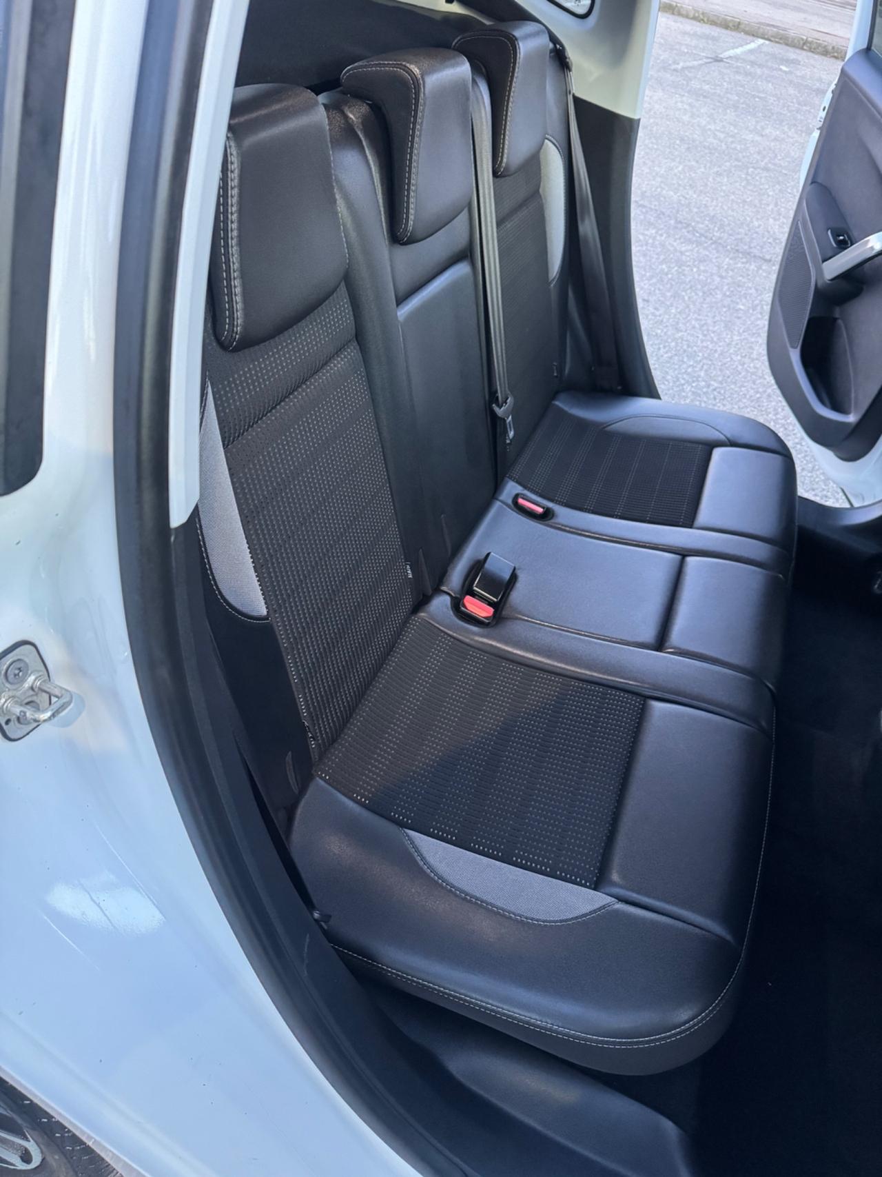 Peugeot 2008 Euro 6 Grip Control