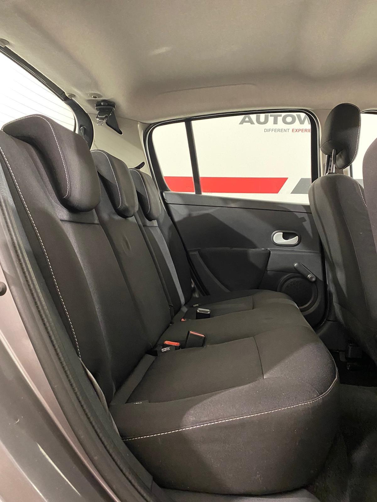Renault Clio 1.2 16V 5 porte *NEOPATENTATI*