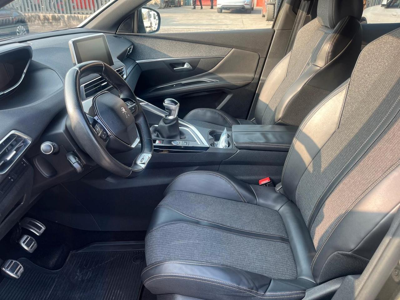 Peugeot 3008 BlueHDi 120 S&S Allure