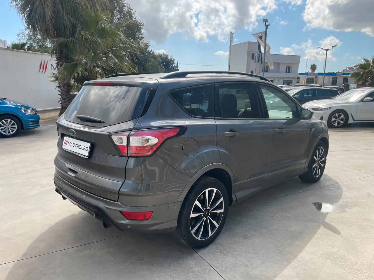 Ford Kuga 2.0 TDCI 120 CV S&S 2WD ST-Line