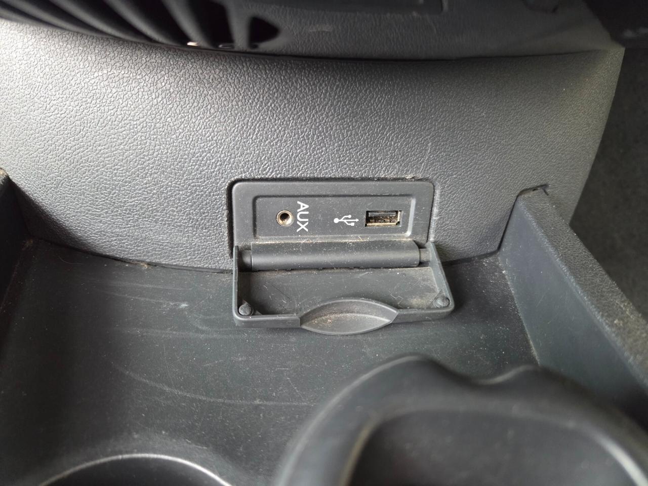 Renault Clio 1.5 dCi UNICO PROPRIETARIO!!!! NEOPATENTATI!!!