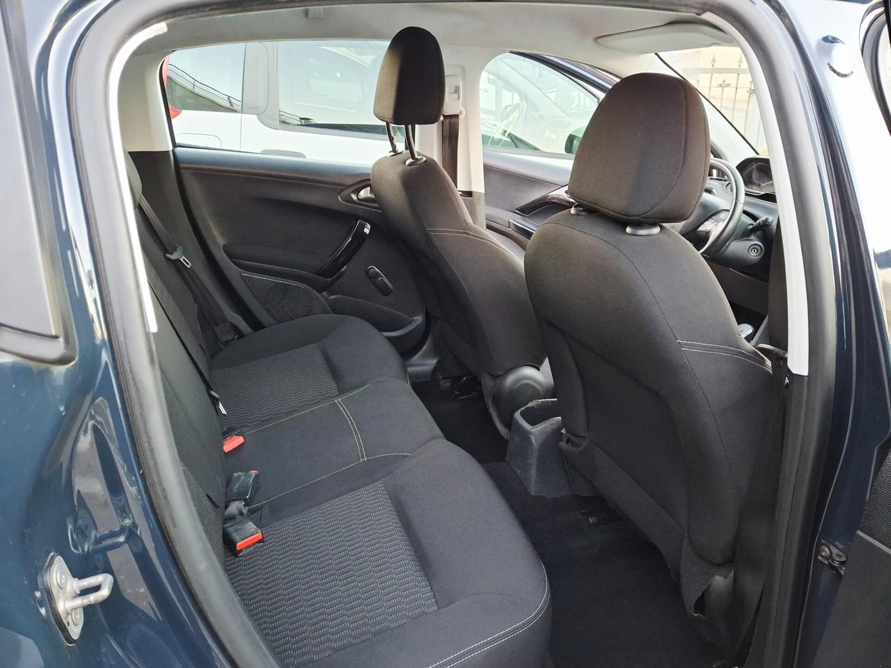 Peugeot 208 BlueHDi 75 5 porte Touch