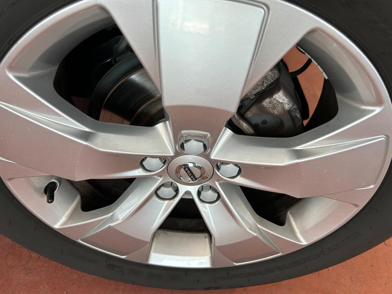 Volvo XC40 MOMENTUM PRO D3 Geartronic