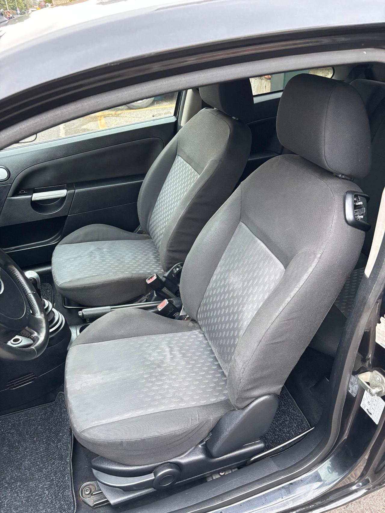 Ford Fiesta 1.2 16V 3p. Ghia