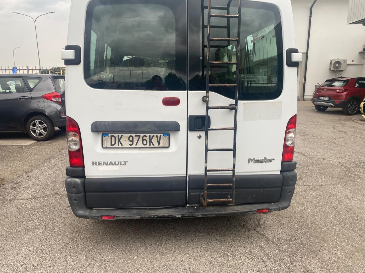 Renault Master T35/120 2.5 dCi PM-TM Combi Ice 9 POSTI