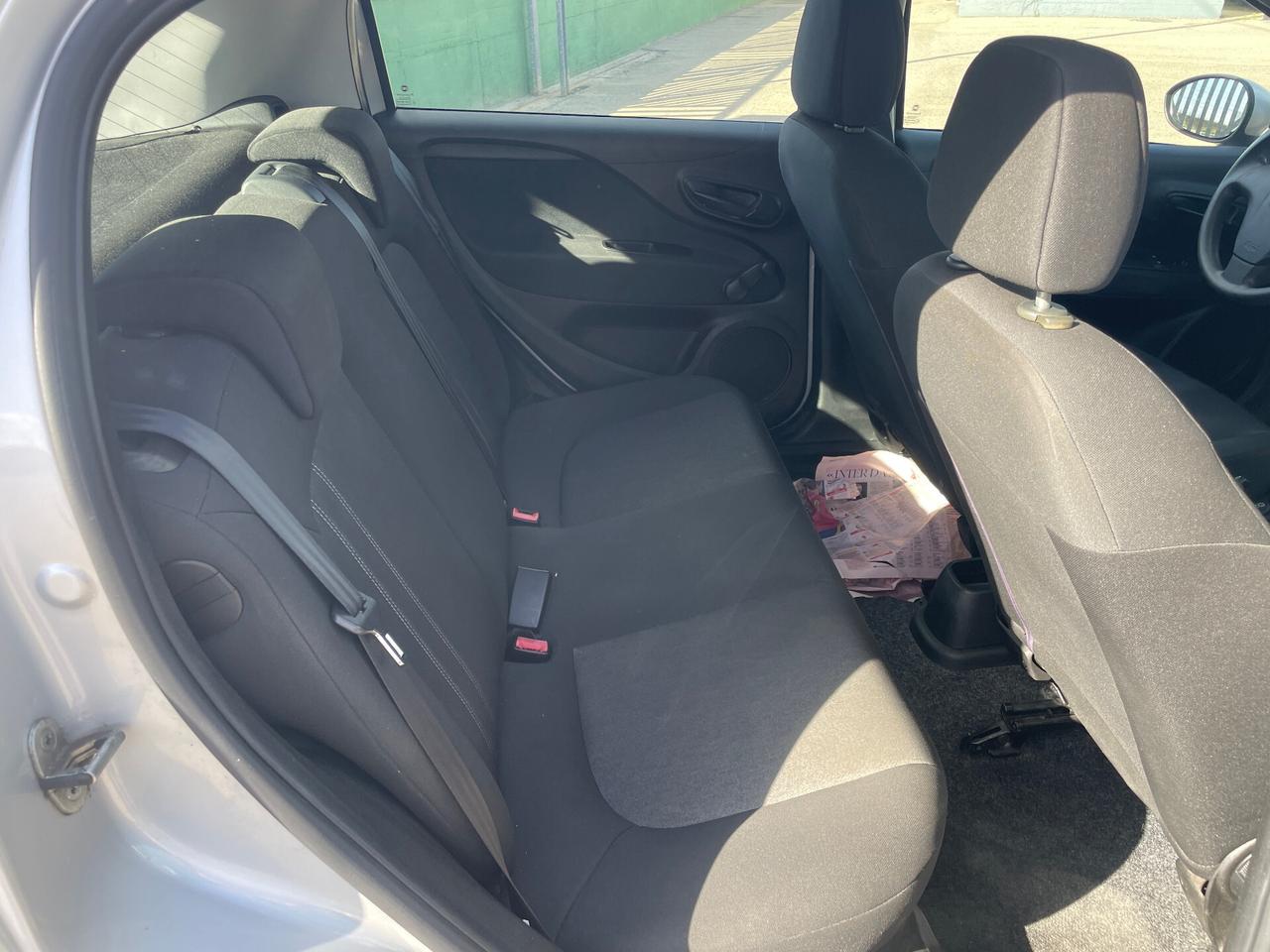 Fiat Punto 1.2 benzina 69cv 5 porte Street