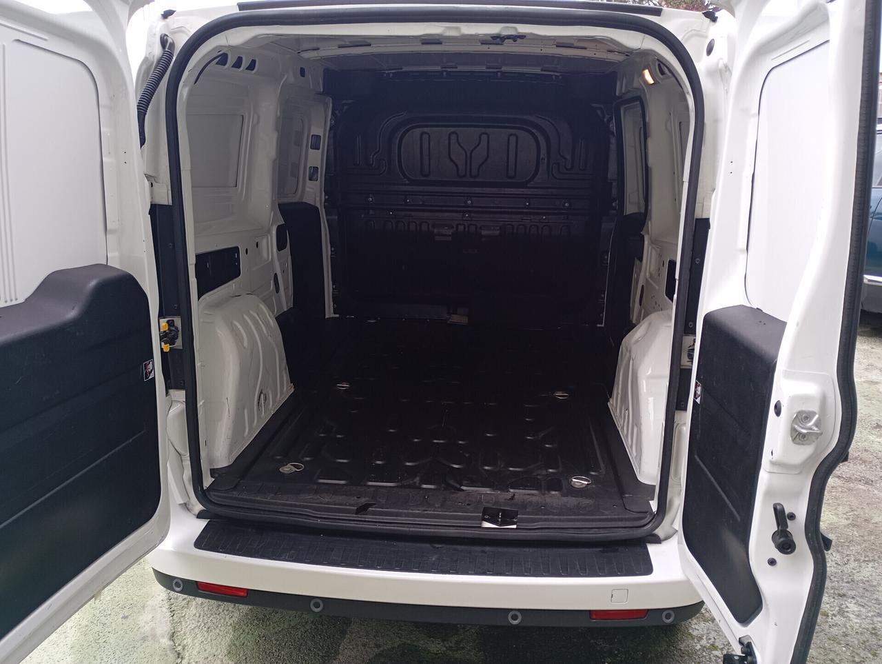 Fiat Doblo C. Maxi 1.6 Mjet 105CV Lounge 3 Posti