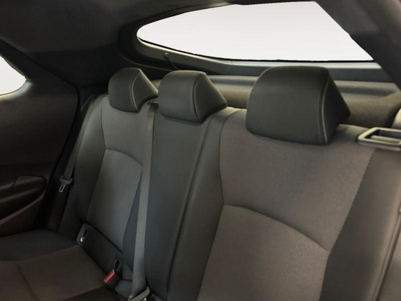 Toyota C-HR (2023-->) 1.8 HV Lounge