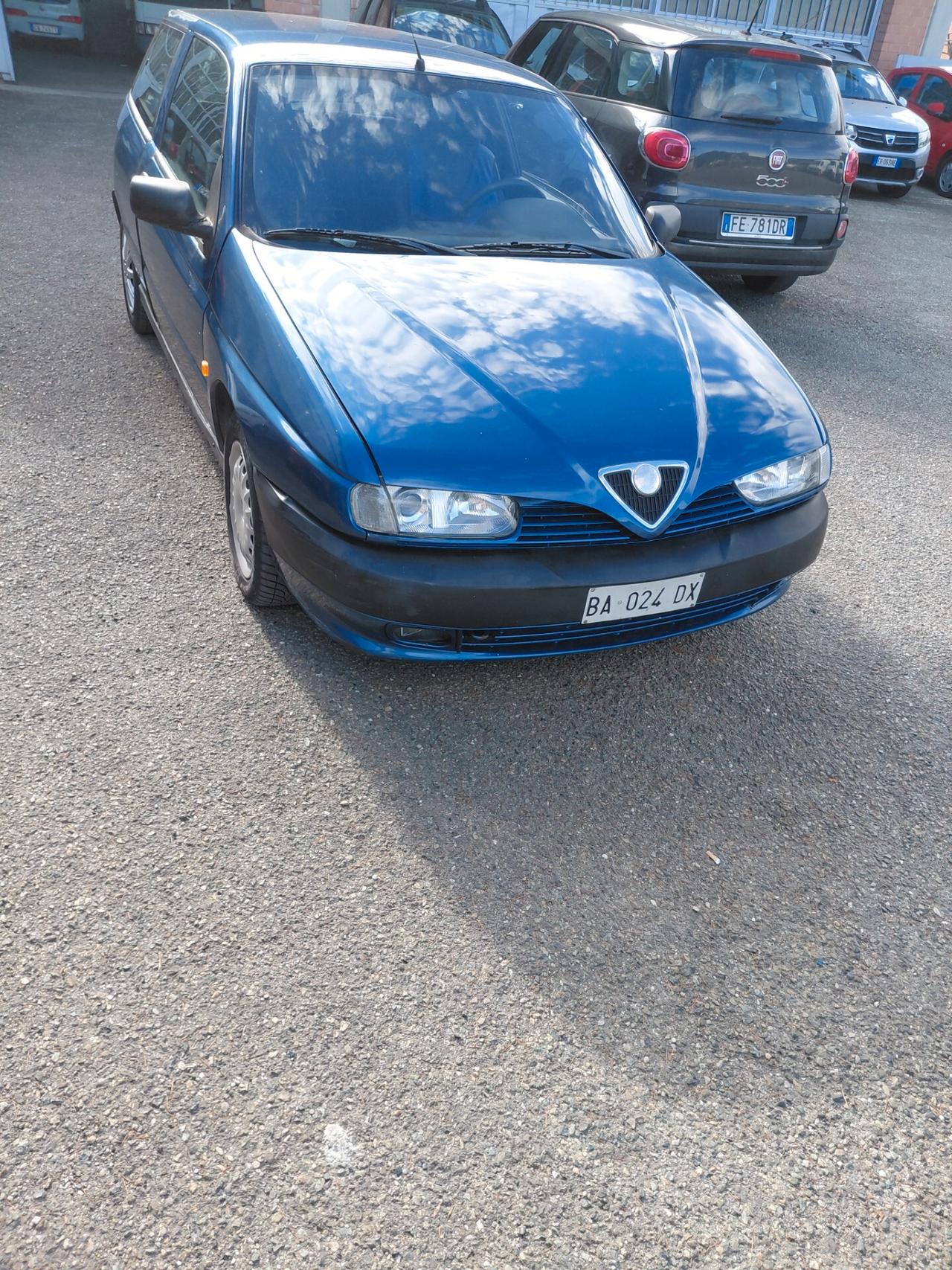 Alfa Romeo 145 1.4i 16V Twin Spark cat