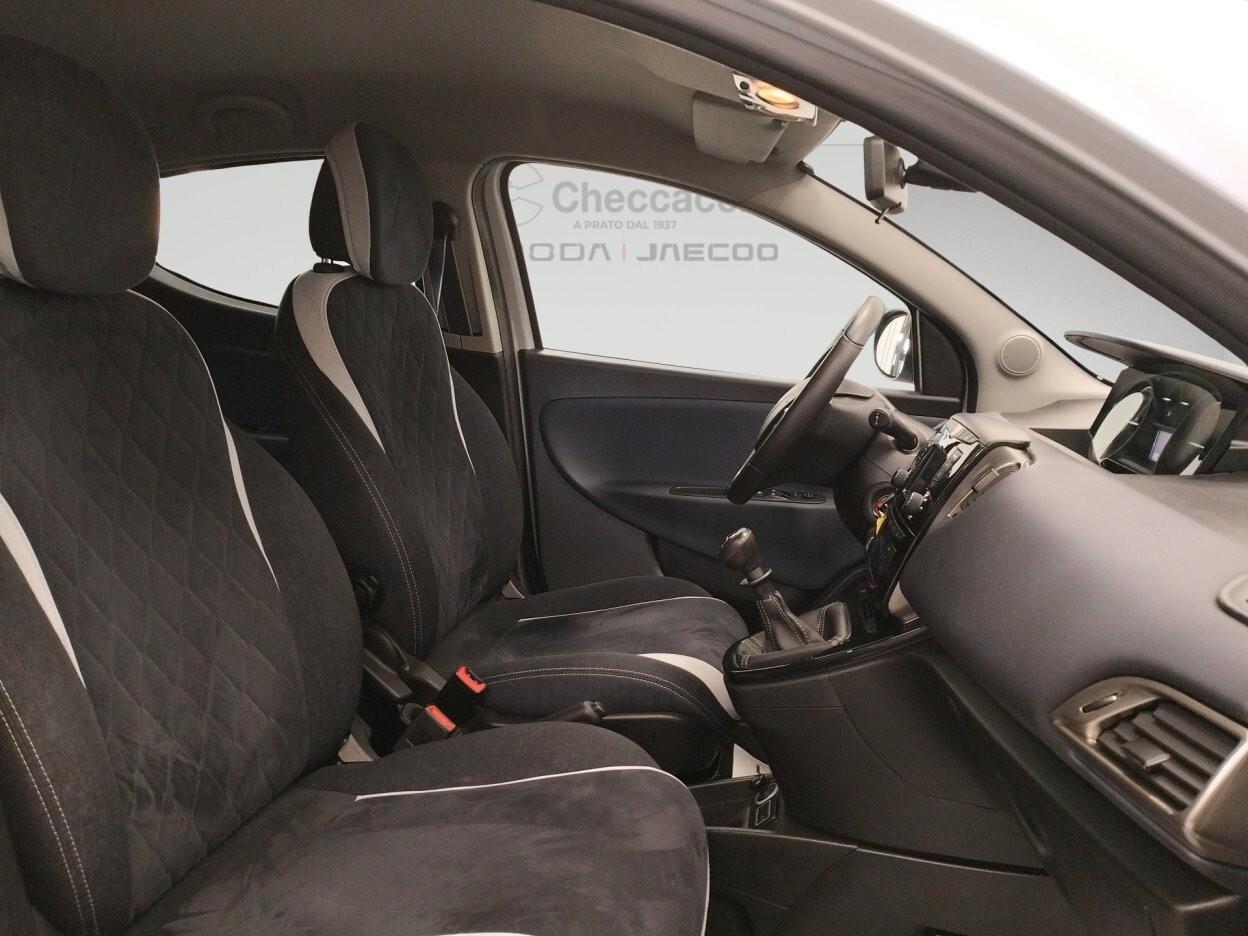 Lancia Ypsilon 1.2 69 CV 5 porte Mya