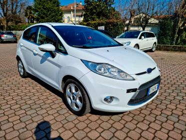 Ford Fiesta Fiesta 1.6 TDCi 95CV ADATTA AI NEOPATENTATI