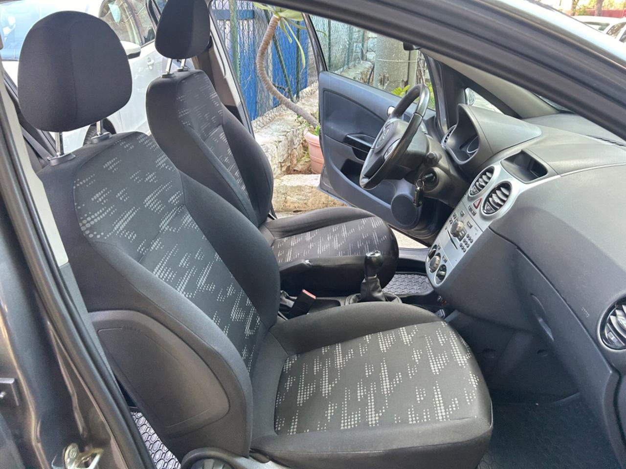 Opel Corsa 1.4 16V 5 porte Elective