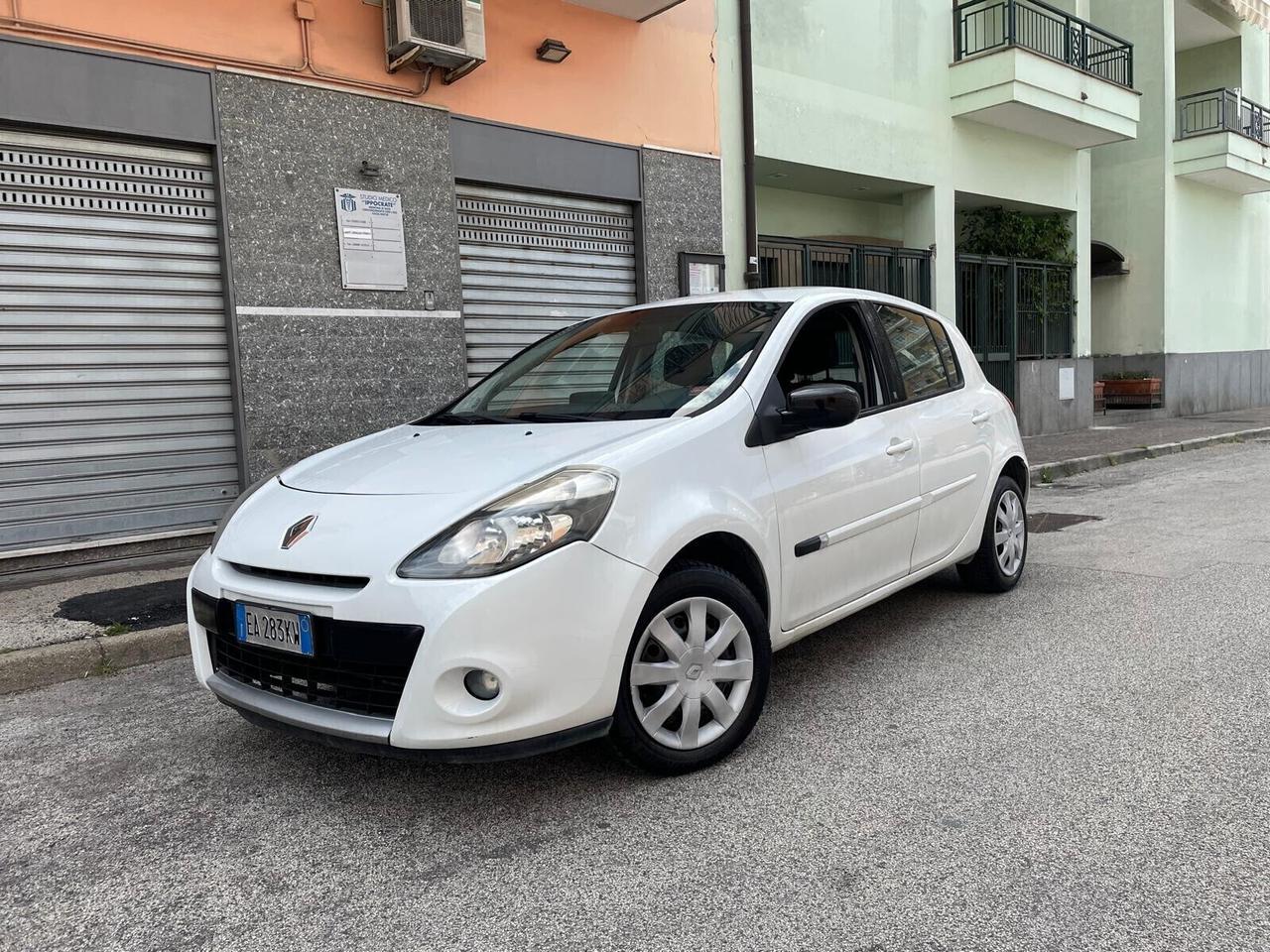 Renault Clio 1.2 16V 5 porte Confort