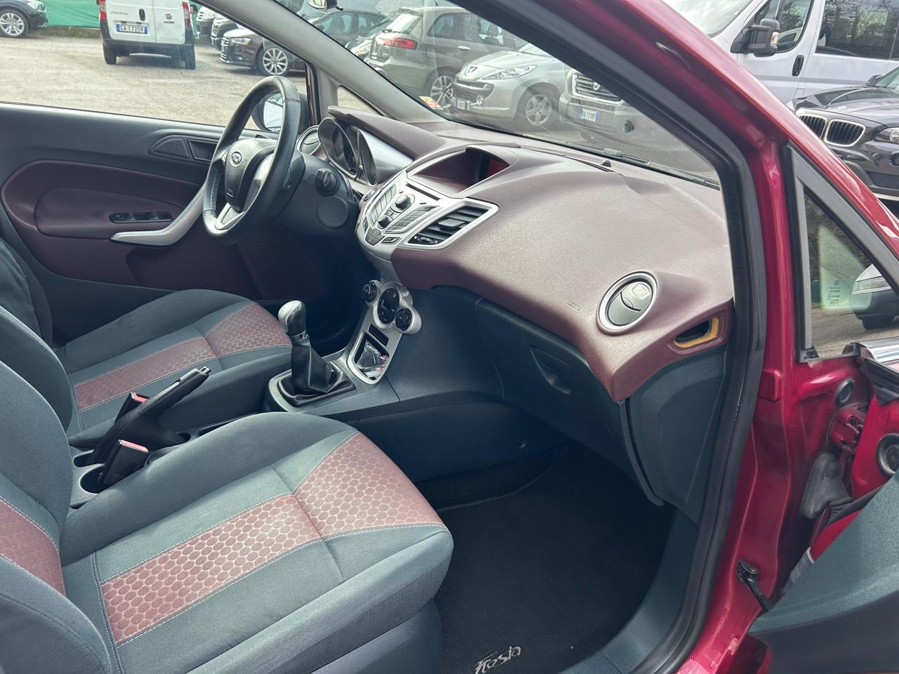 Ford Fiesta 1.4 TDCi 5p. Titanium