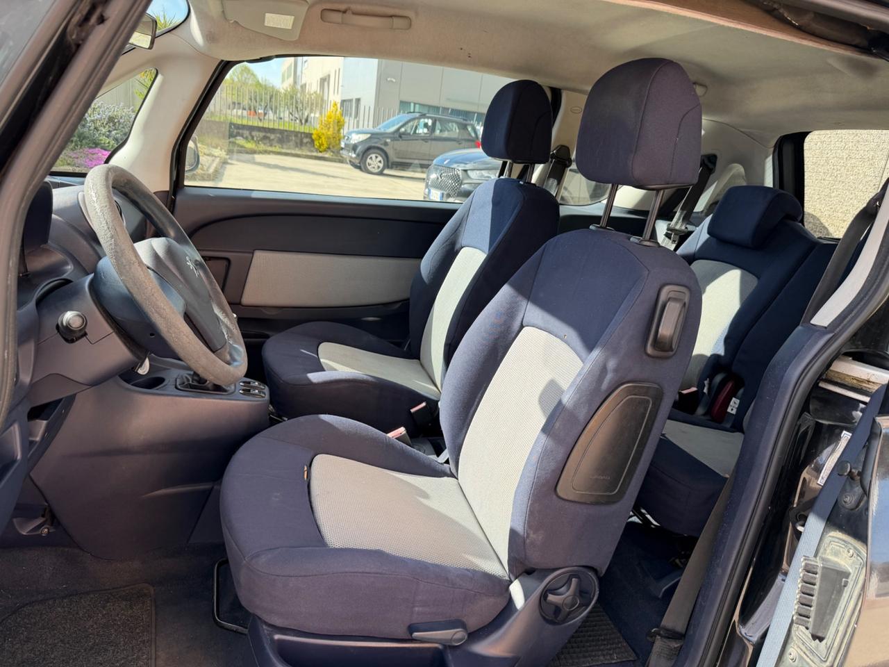 Peugeot 1007 1.4 Trendy