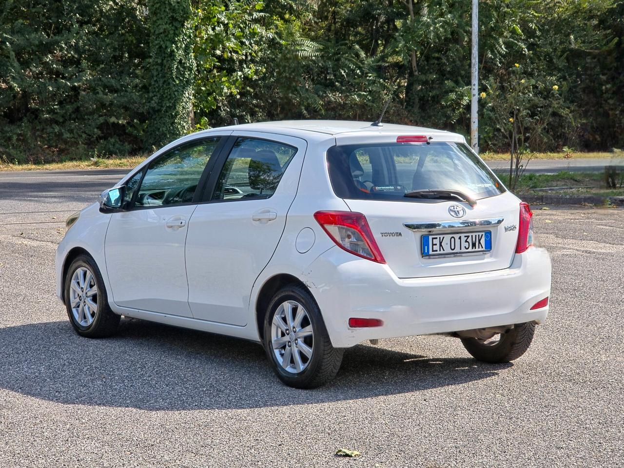 Toyota Yaris 1.0 5 porte Lounge 2012-E5B Manuale NEO