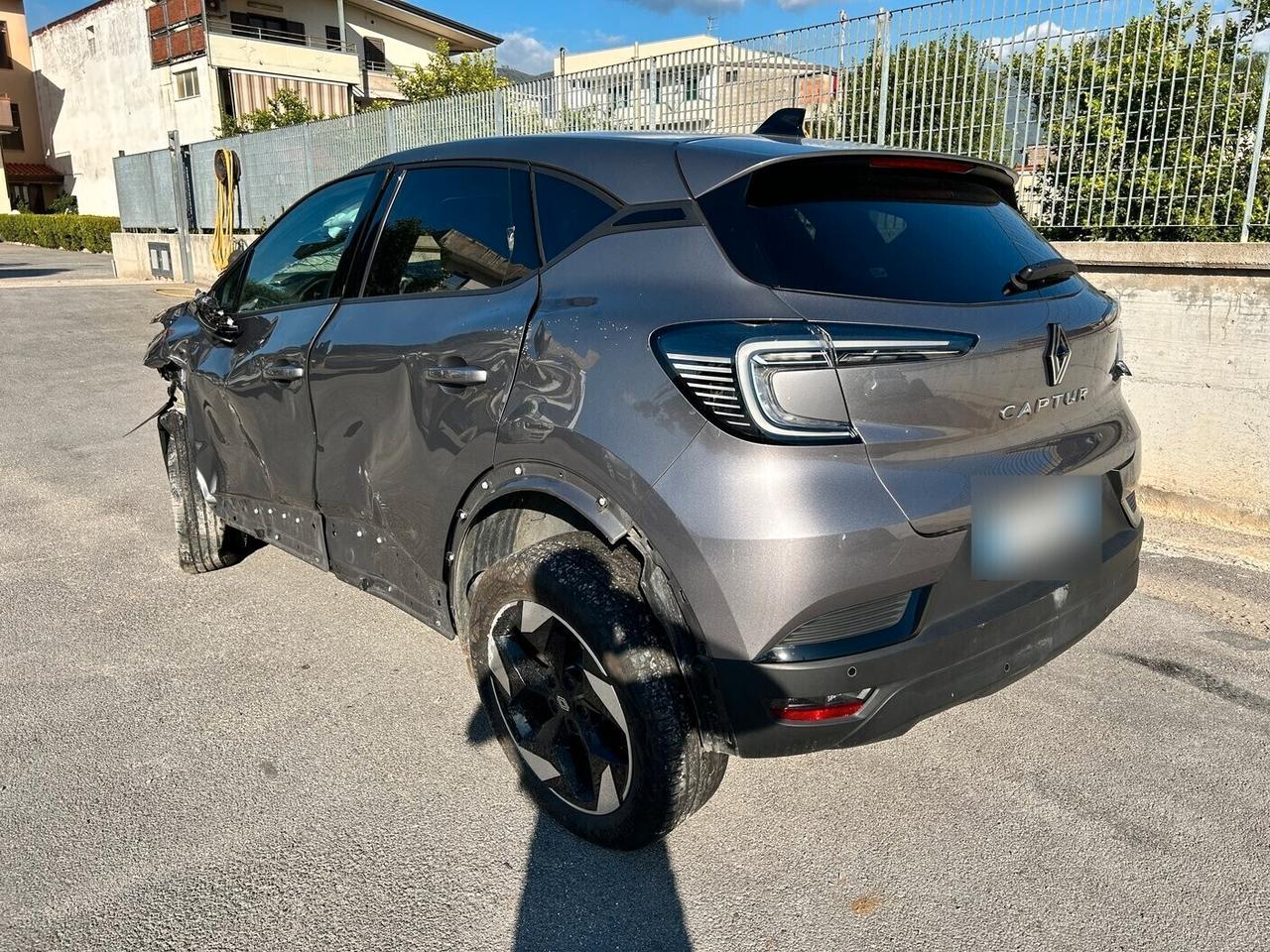 Renault Nuova Captur 1.0 Benz/GPL 100CV - 2024 Incidentata