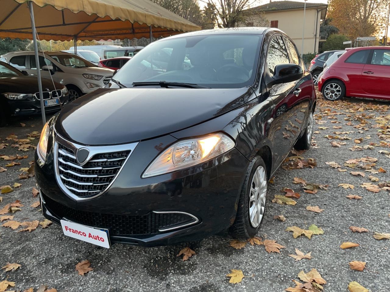 Lancia Ypsilon 1.2 5 Porte GPL Chic Gold OK NEOPATENTATI