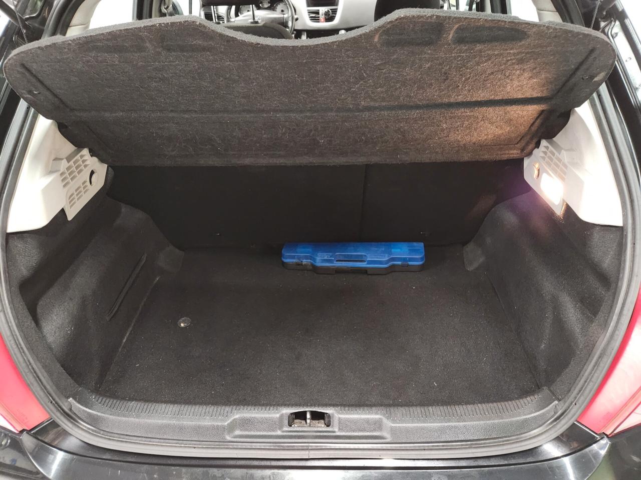 Peugeot 207 1.6 HDi 90CV 5p. XS