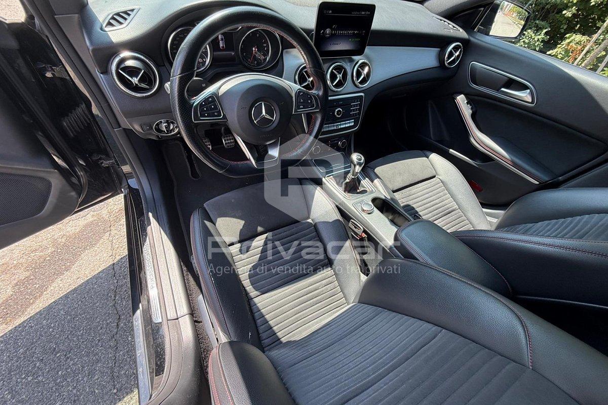 MERCEDES CLA 180 Premium