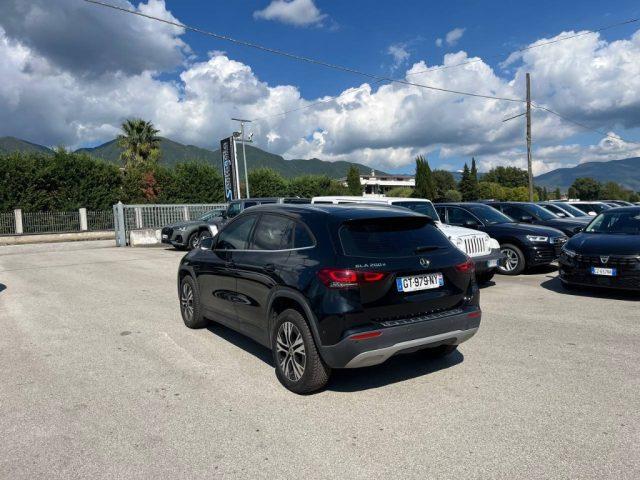 MERCEDES-BENZ GLA 200 d Automatic Business