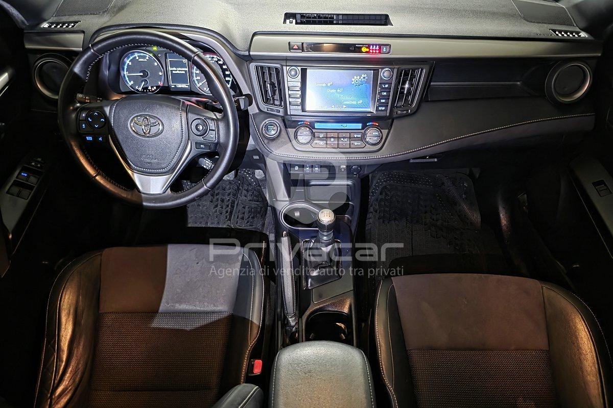 TOYOTA RAV4 2.0 D-4D 2WD Style