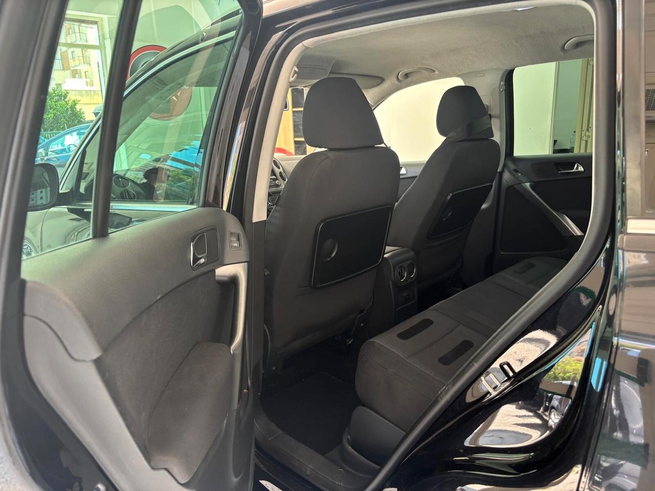 Volkswagen Tiguan 2.0 16V TDI DPF Sport & Style (18°)