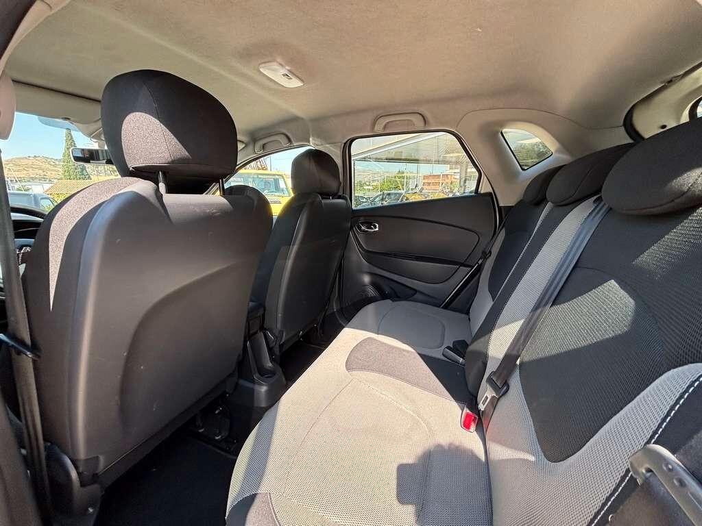 Renault Captur 1.5 dCi 8V 90 CV Start&Stop 2014 / KM 250.000 Tua a solo 49 Euro al mese