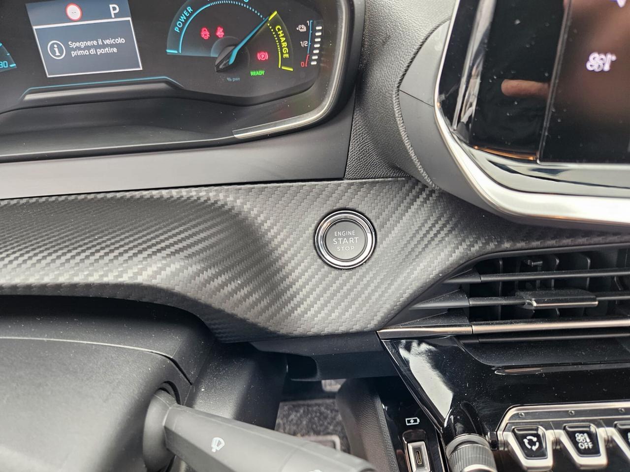 Peugeot 208 motore elettrico 136 CV 5 porte Allure