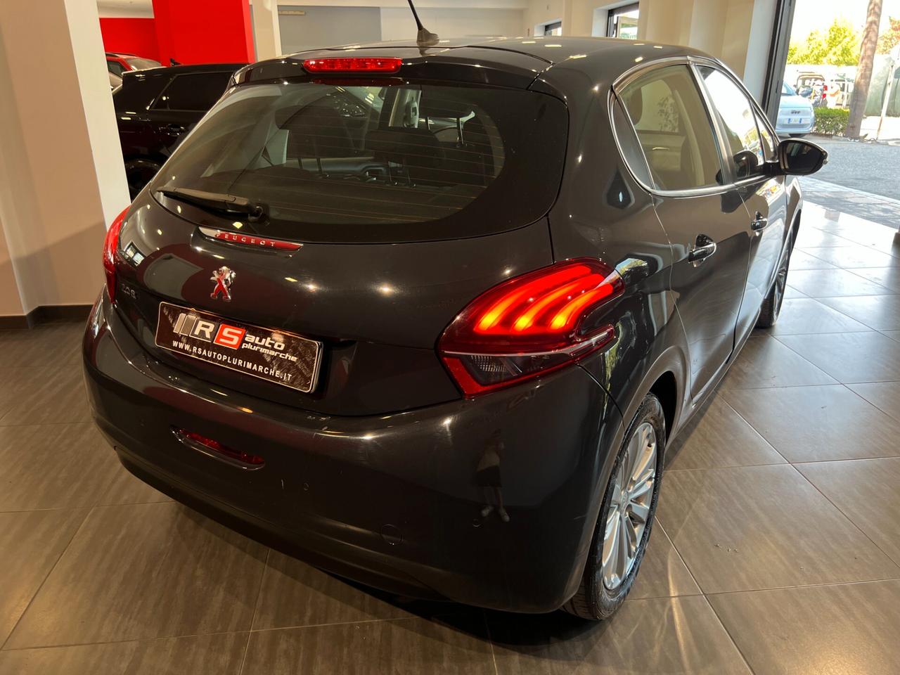 Peugeot 208 PureTech 82 5p. GPL Active