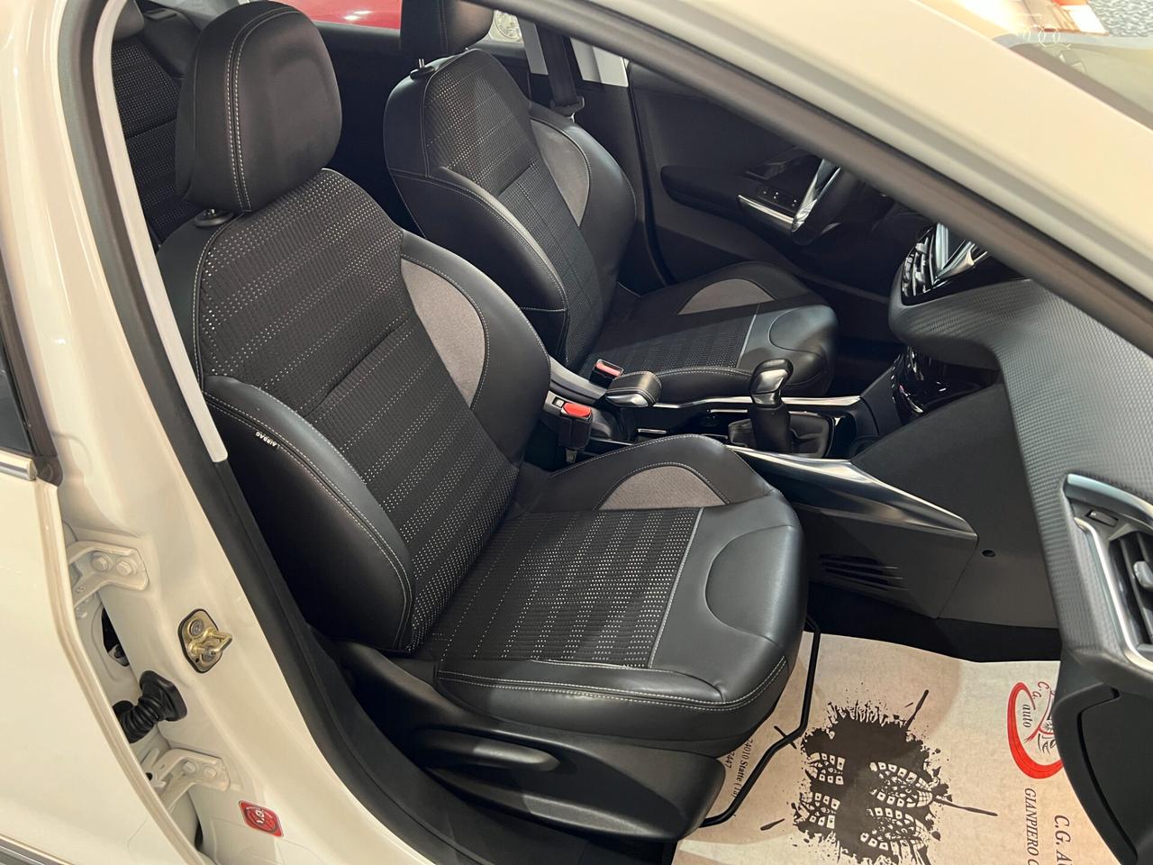 Peugeot 2008 1.6 92 CV - ALLURE - 2014