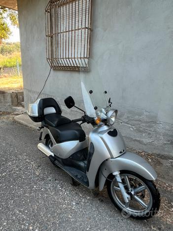 Aprilia scarabeo 200 solo 3.600 km tutto tagliand