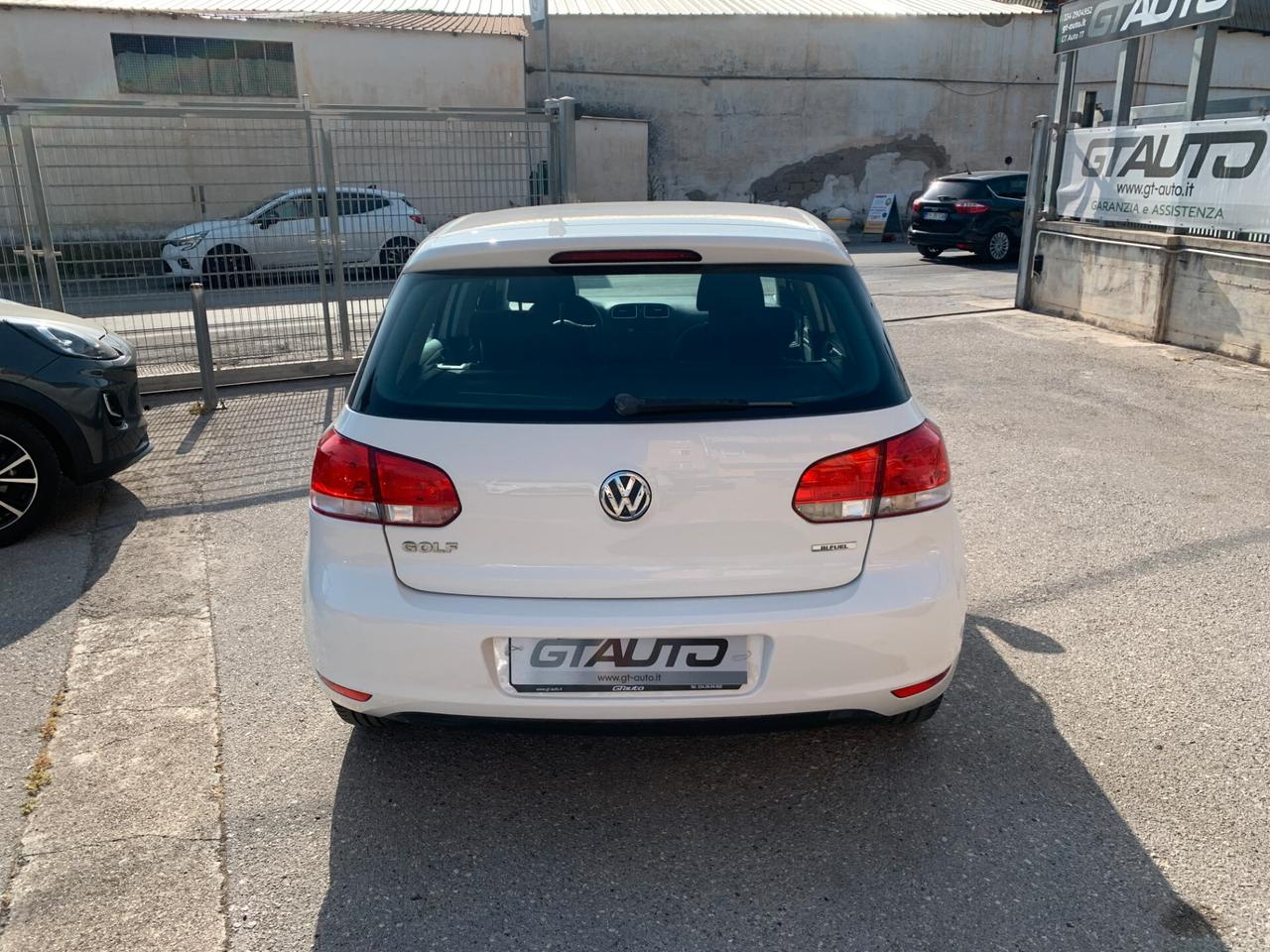 Volkswagen Golf 5P. 1.6 GPL