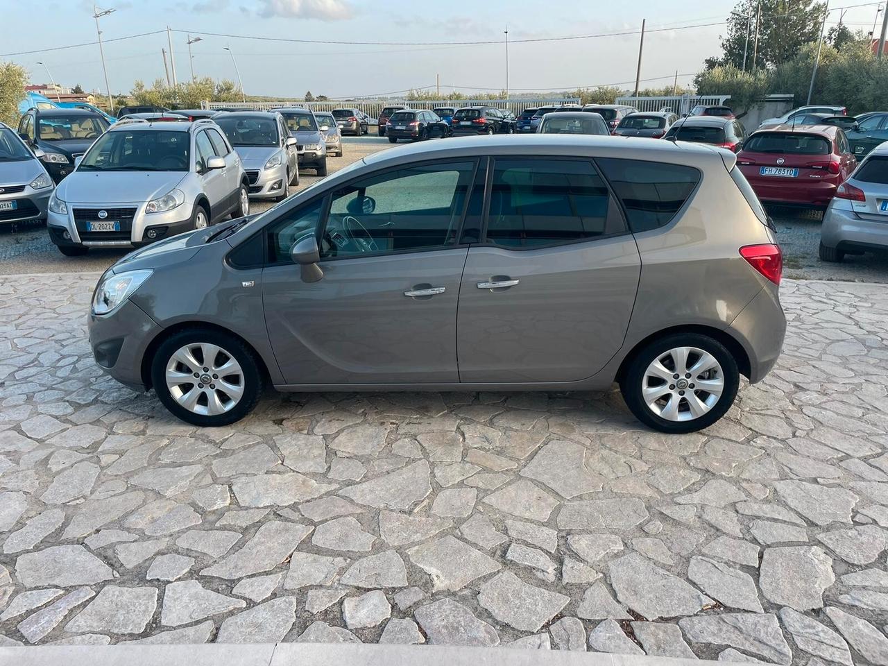 Opel Meriva 1.3 CDTI 95CV ecoFLEX Cosmo