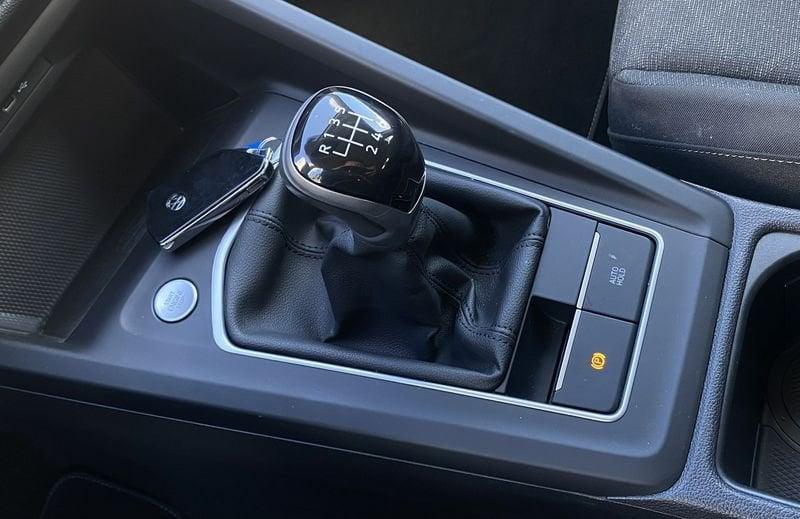 Volkswagen Golf 8 Life 2.0 TDI 116 CV