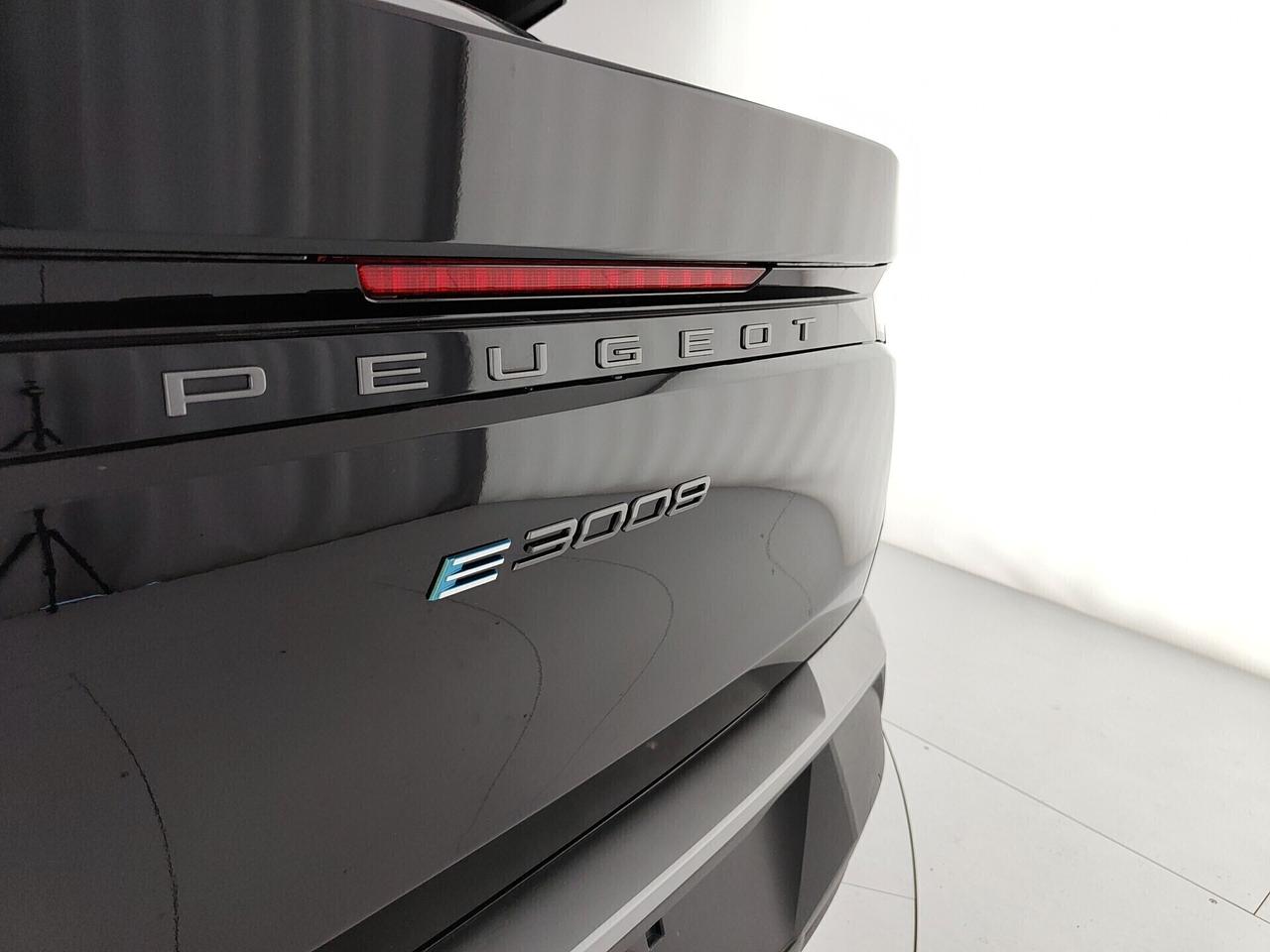 Peugeot 3008 e-3008 motore elettrico (73kWh) 210 CV Allure