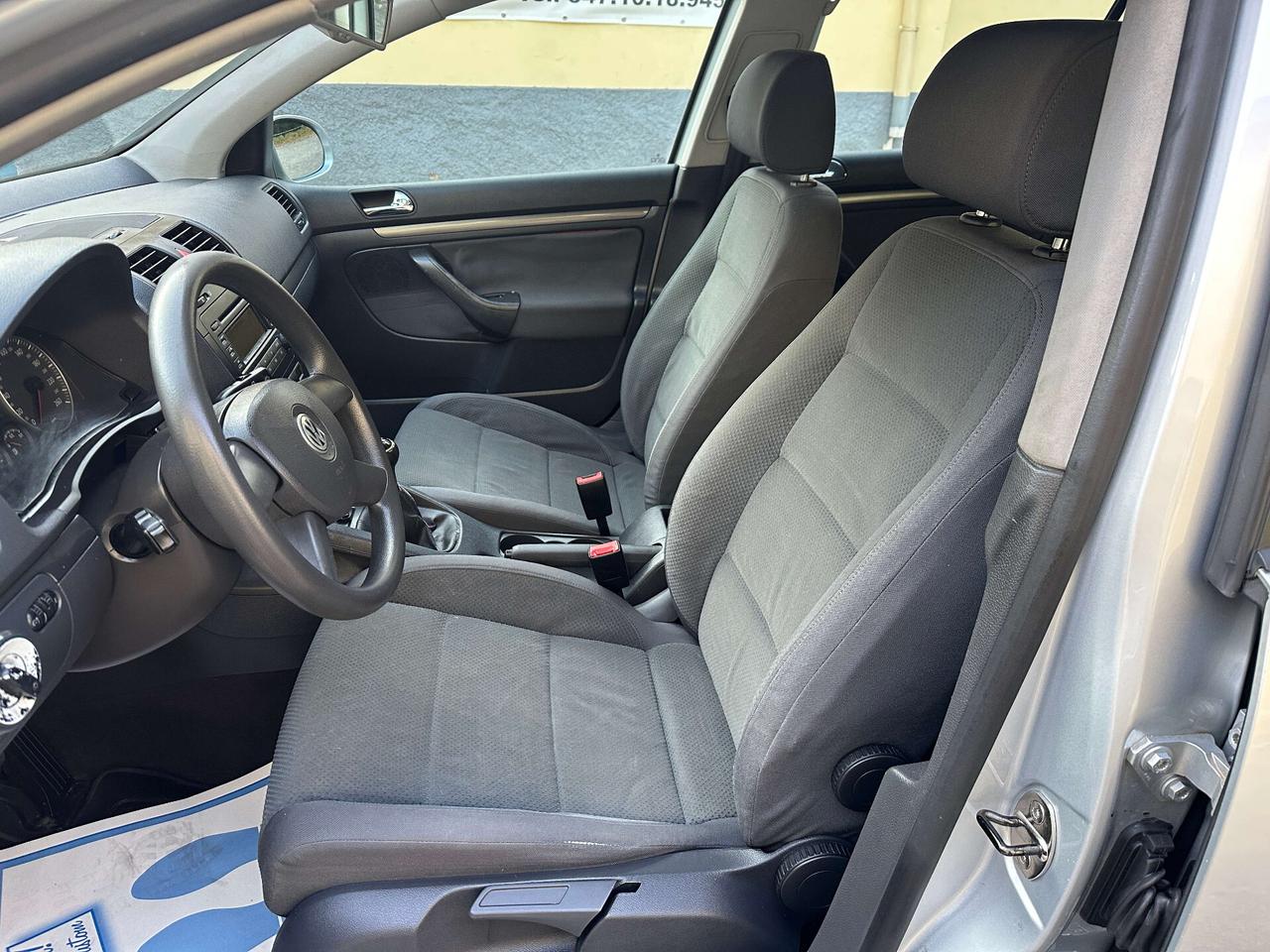 Volkswagen Golf 1.6 16V FSI 5p. Sportline
