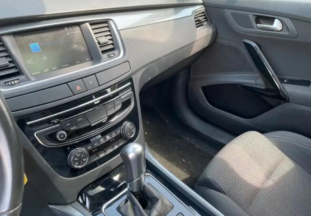 Peugeot 508 BlueHDi 120 EAT6 S&S SW Allure