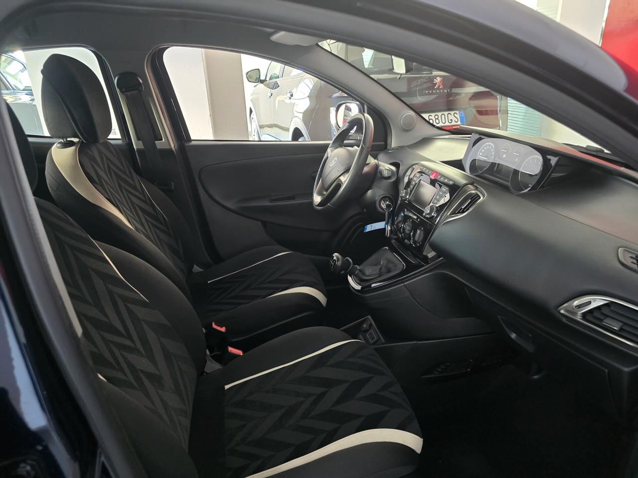 Lancia Ypsilon 1.2 GPL Ecochic Platinum