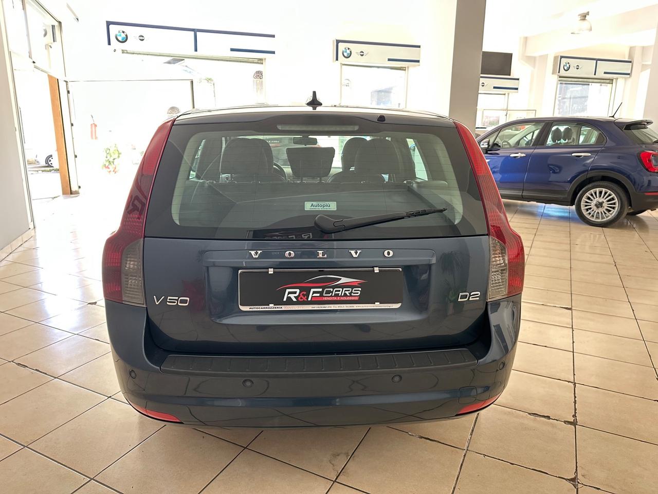 Volvo V50 D2 R-design