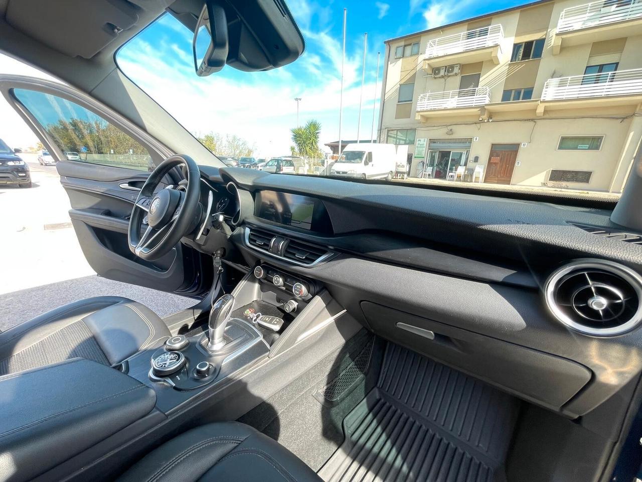 Alfa Romeo Stelvio 2.2 Turbodiesel 180 CV AT8 RWD Super