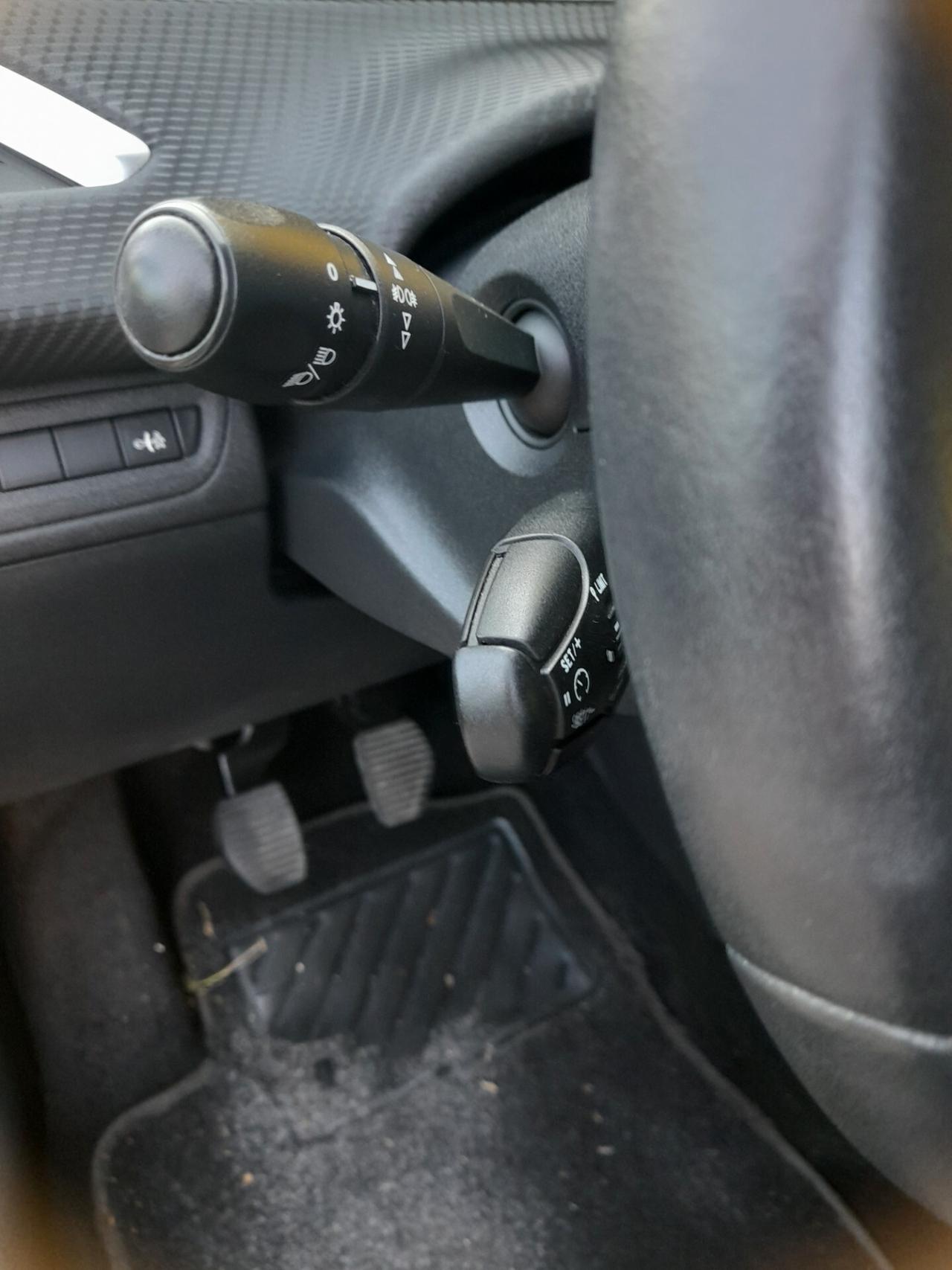 Peugeot 2008 1.6 e-HDi 92 CV