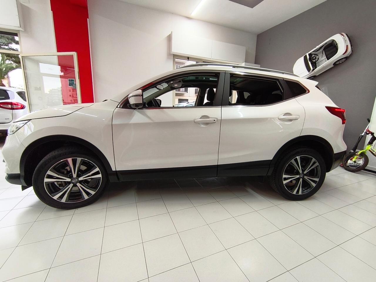 Nissan Qashqai 1.5 dCi N-Connecta
