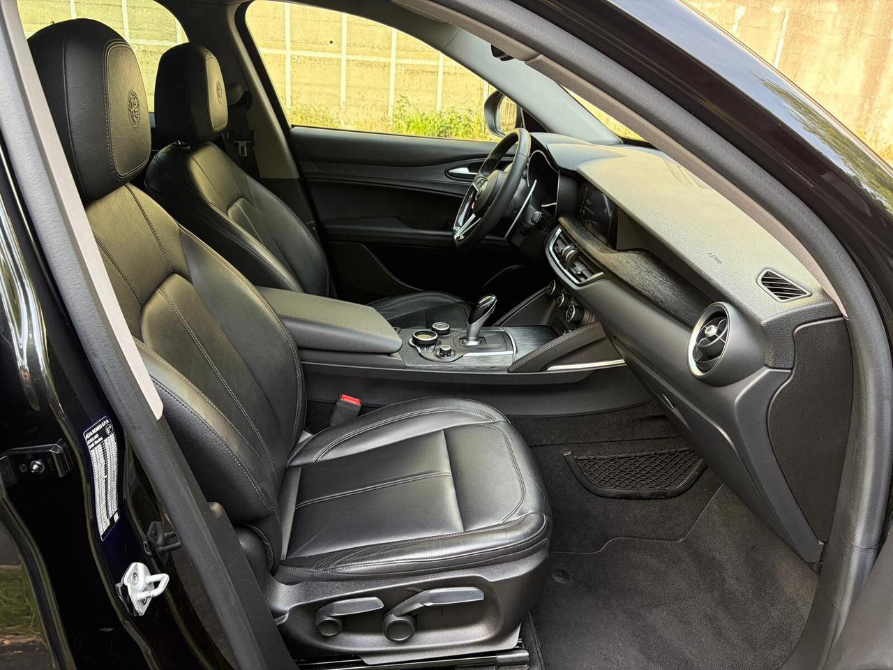 Alfa Romeo Stelvio 2.2 Turbodiesel 160CV AT8 RWD Sport-Tech