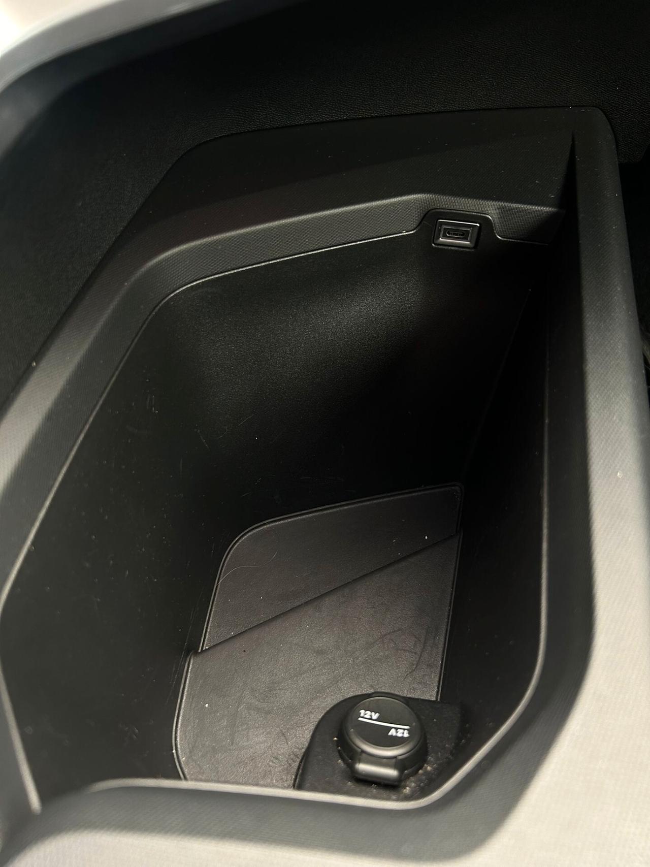 Peugeot 3008 Hybrid 136 e-DCS6 Allure