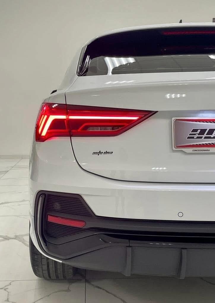 Audi Q3 SPB 35 TDI quattro S tronic S line Identity My21