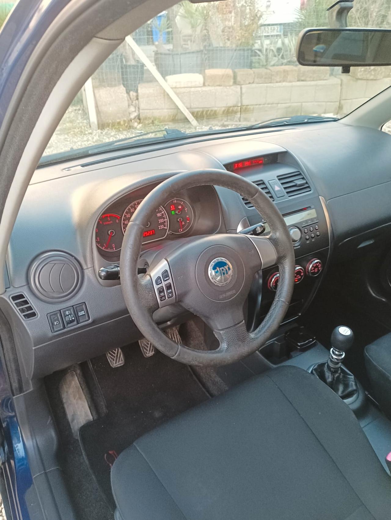 Fiat Sedici 1.9 MJT 4x4 Emotion