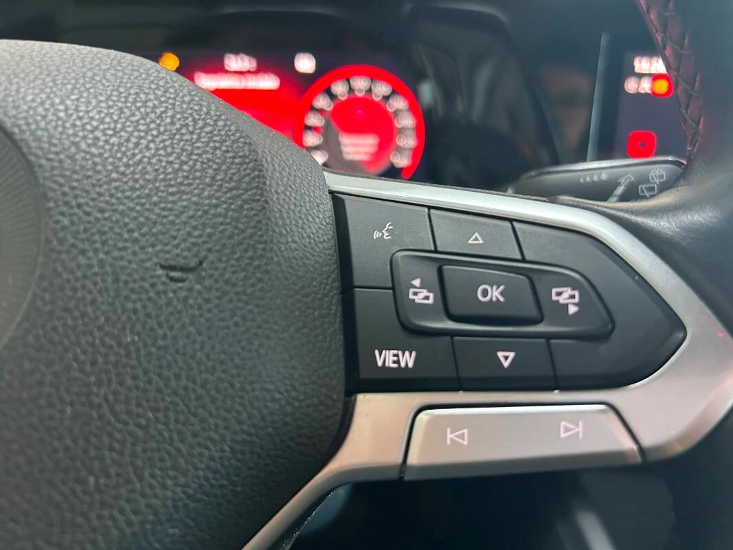 Volkswagen Golf 2.0 tdi Life 150cv dsg
